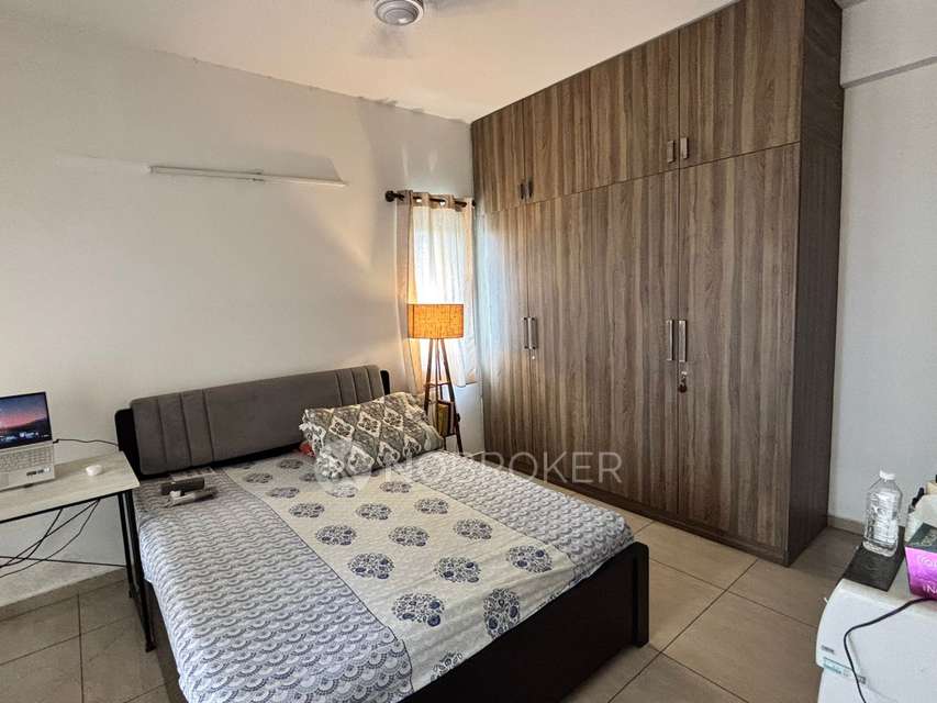 Single Room for Male In 3 BHK  In Prestige Park View In Kadugodi