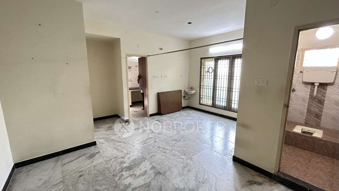 2 BHK Flat In Sai Vignesh For Sale  In Koyambedu