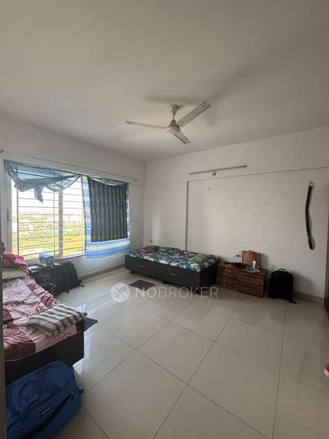 Shared Room for Male In 2 BHK  In Amanora Victory Towers In Mundhwa