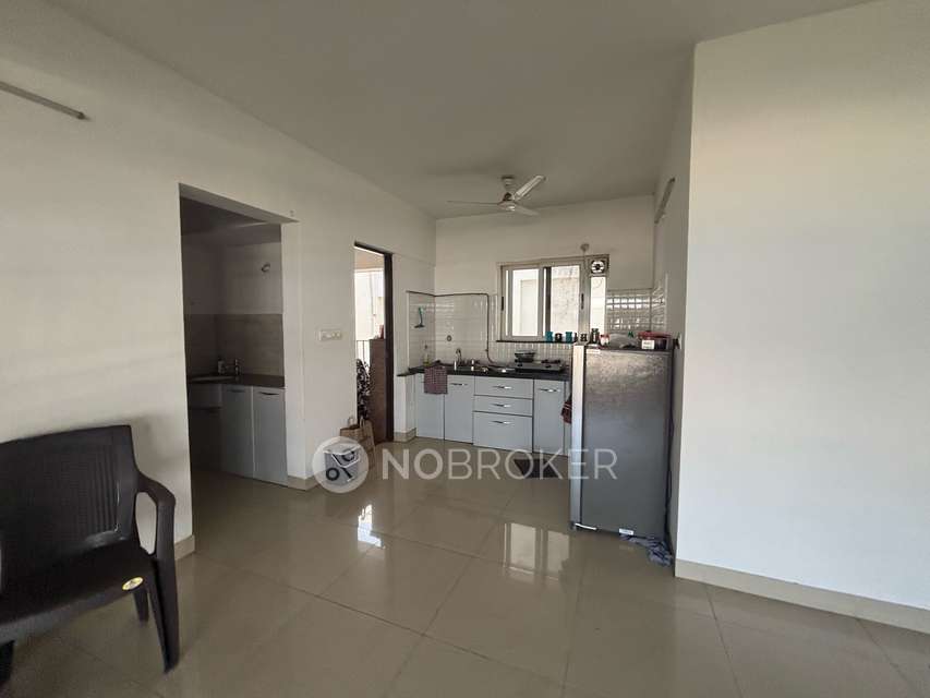 Shared Room for Male In 2 BHK  In Amanora Victory Towers In Mundhwa