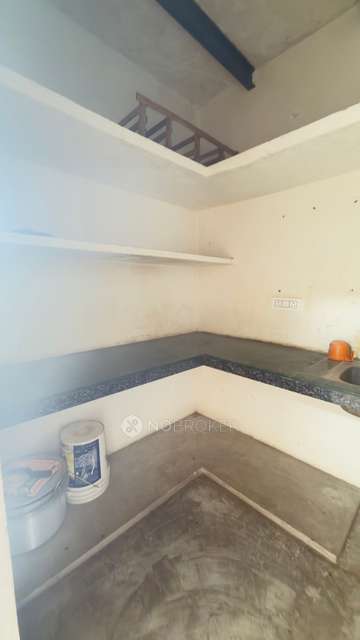 1 RK Flat In F-64 Sgm Nagar Patel Chowk for Rent  In Children Park