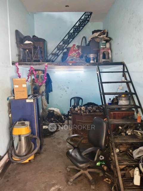 Shop in Sector 16, Noida for sale 