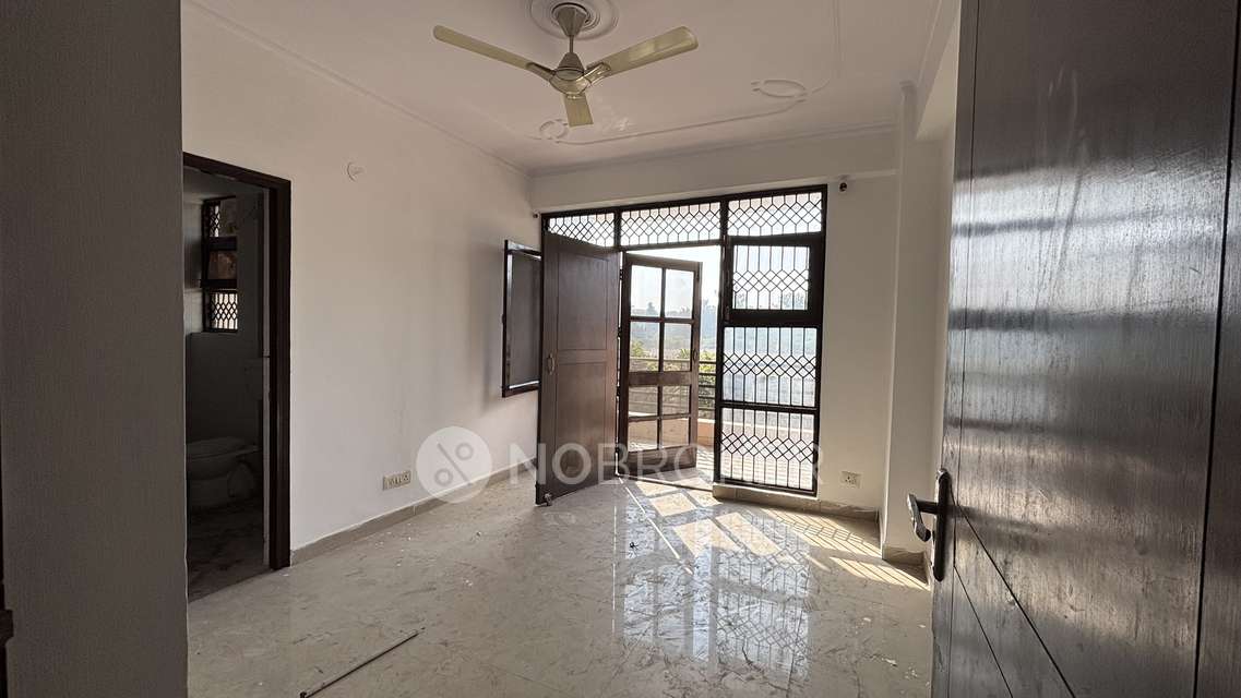 4 BHK Flat In The Swabhiman Valley For Sale  In Sector 48