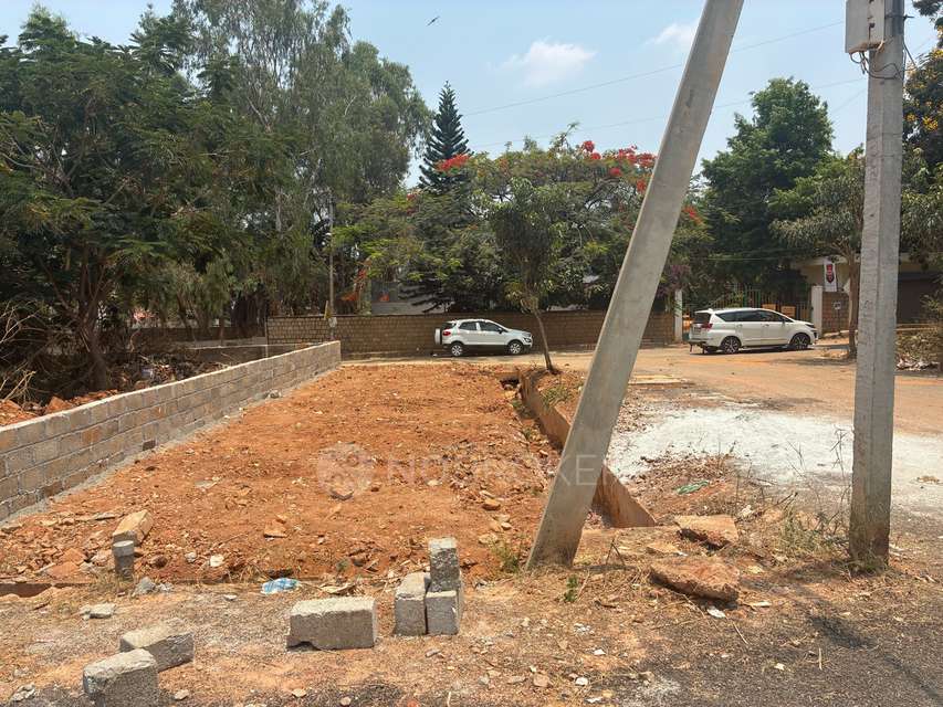 Plot For Sale  In Knarayanapura
