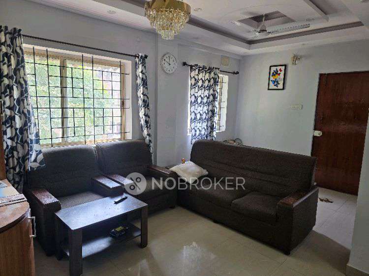 Single Room for Female In 2 BHK  In Mahaveer Tuscan Apartments In Hoodi
