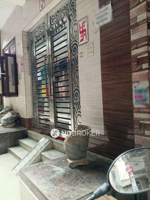 2 BHK Flat for Rent In Wazirabad