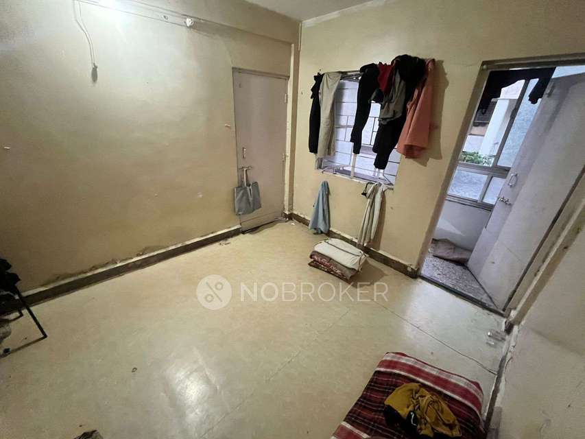 Shared Room for Male In 1 BHK  In Sadashiv Peth