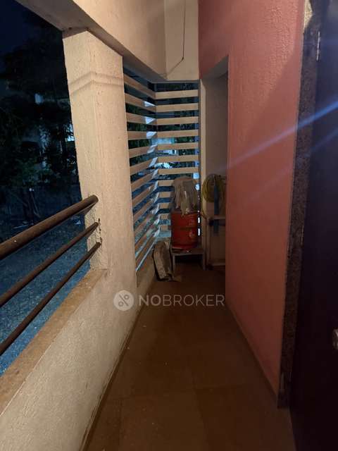 2 BHK Flat In Dhaval Windscapes, Hadapsar for Rent  In Hadapsar