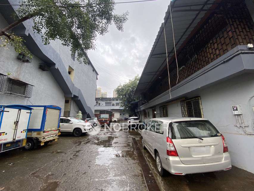 Industrial Building in Kandivali East, Mumbai for sale