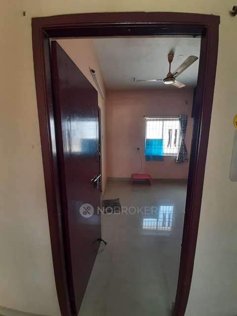 2 BHK Flat In Maha Flats, For Sale  In Perumbakkam