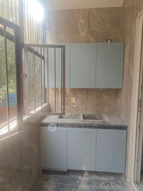 4 BHK Flat In Meera Bagh For Sale  In Meera Bagh, Paschim Vihar