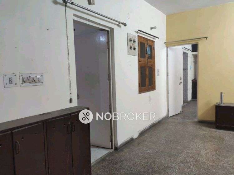 1 RK Flat for Rent  In Mayur Vihar Phase 1