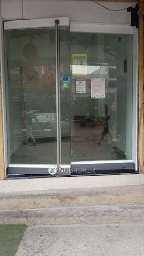 Commercial Property in Laxmi Nagar, Delhi for sale 