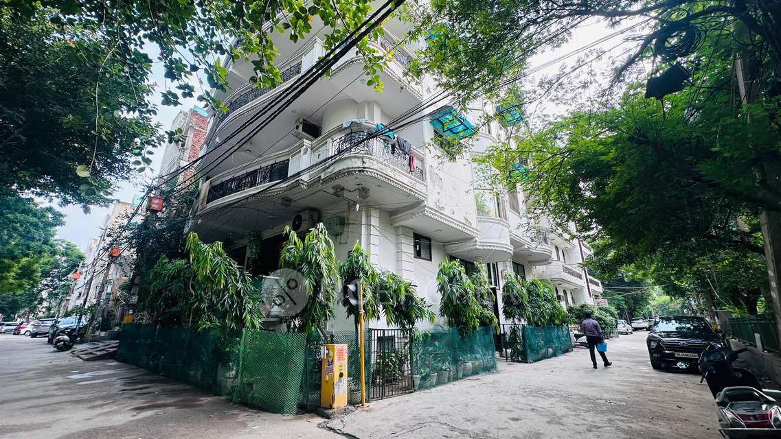 1 BHK Flat In Shivaji Enclave, Rajouri Garden for Rent  In Rajouri Garden