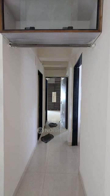 Shared Room for Male In 2 BHK  In Vikas Mani Apartment In Raviwar Peth,