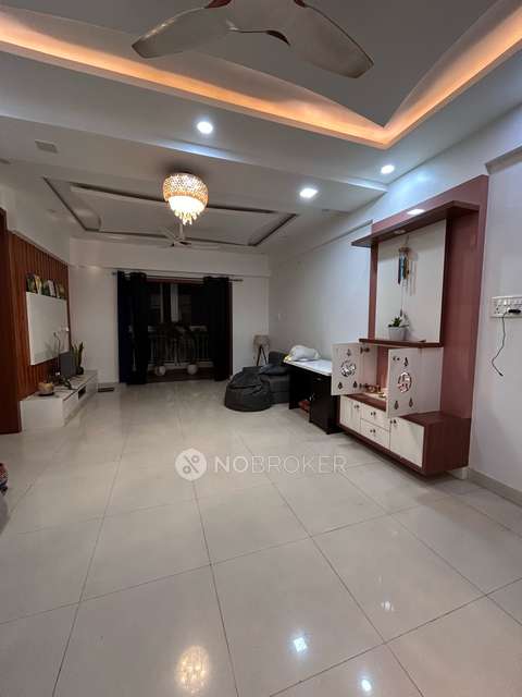 Single Room for Female In 2 BHK  In Bm Pristine In Kachamaranahalli