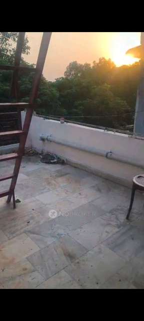 1 BHK Flat for Rent  In Sector 12