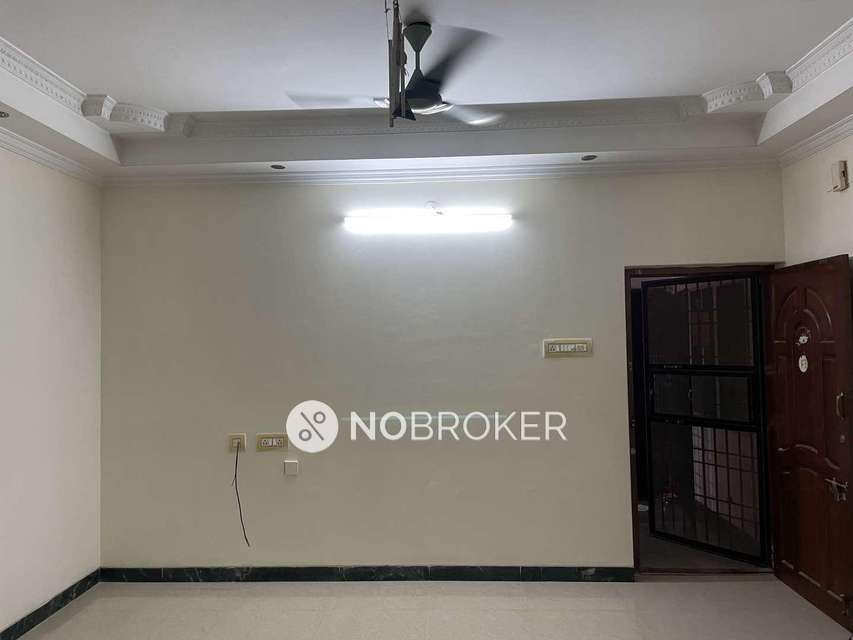 2 BHK Flat In Crest Shine Anakaputhur For Sale  In Anakaputhur