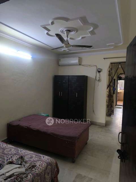 Single Room for Male In 2 BHK  In Moti Nagar, Block 11 In Moti Nagar