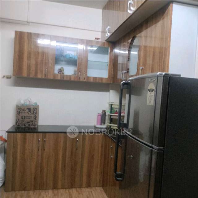 Shared Room for Female In 1 BHK  In Lunawat Complex In Kothrud