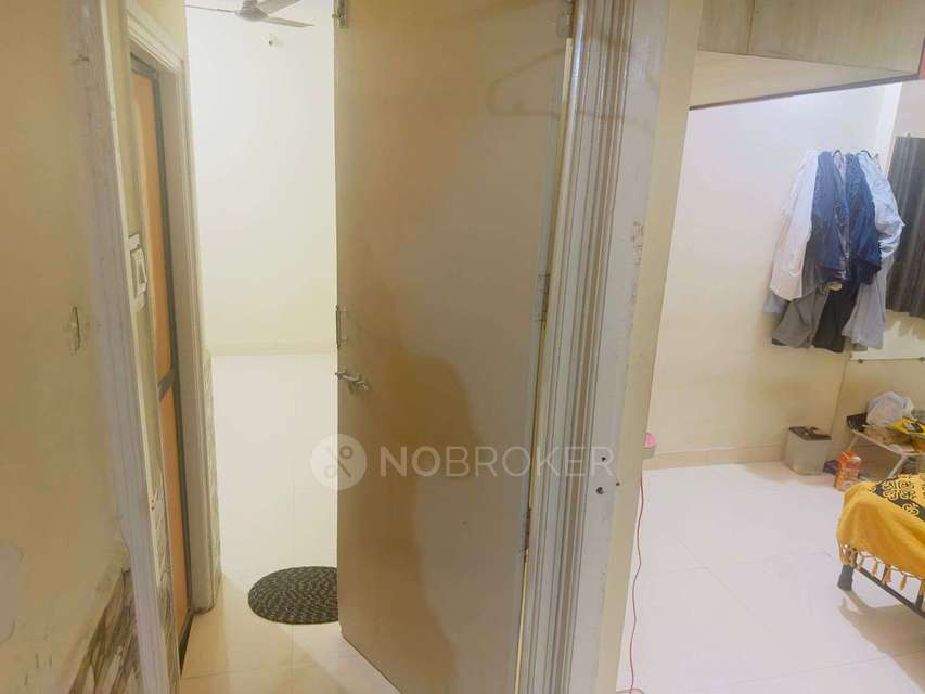 Single Room for Male In 2 BHK  In Krishna Greenland Park In Thane West