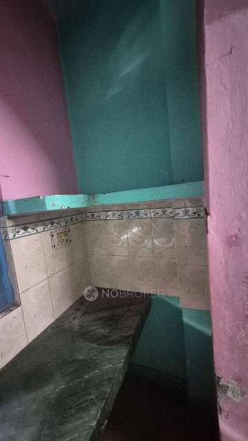 2 BHK House for Rent  In J7gp+74p, Ganesh Nagar I South, South, Block C, Ganesh Nagar 1, Ganesh Nagar, Delhi, 110092, India