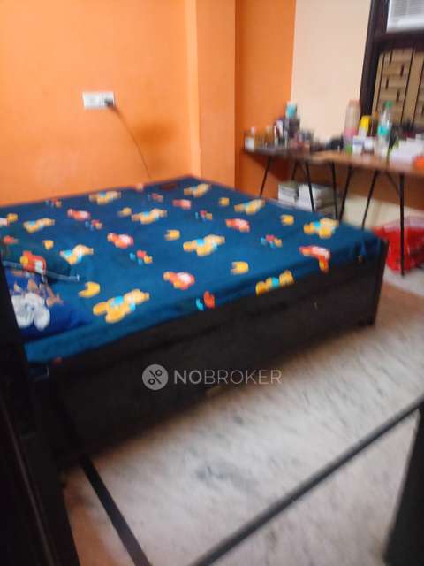 Single Room for Female In 2 BHK  In Mahavir Enclave