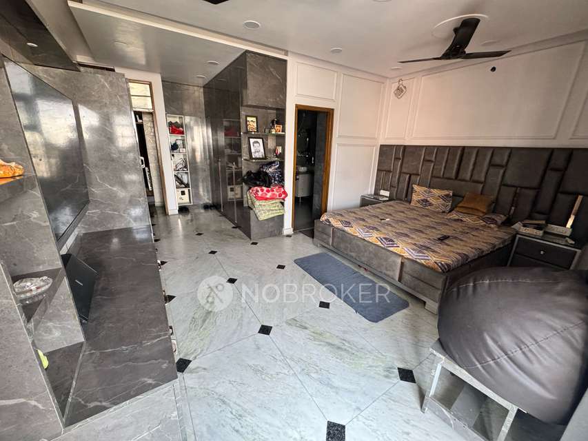 4+ BHK Flat For Sale  In Tri Nagar