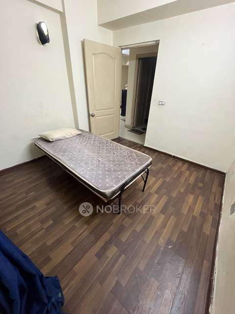 Single Room for Male In 3 BHK  In Paras Seasons In Sector 168