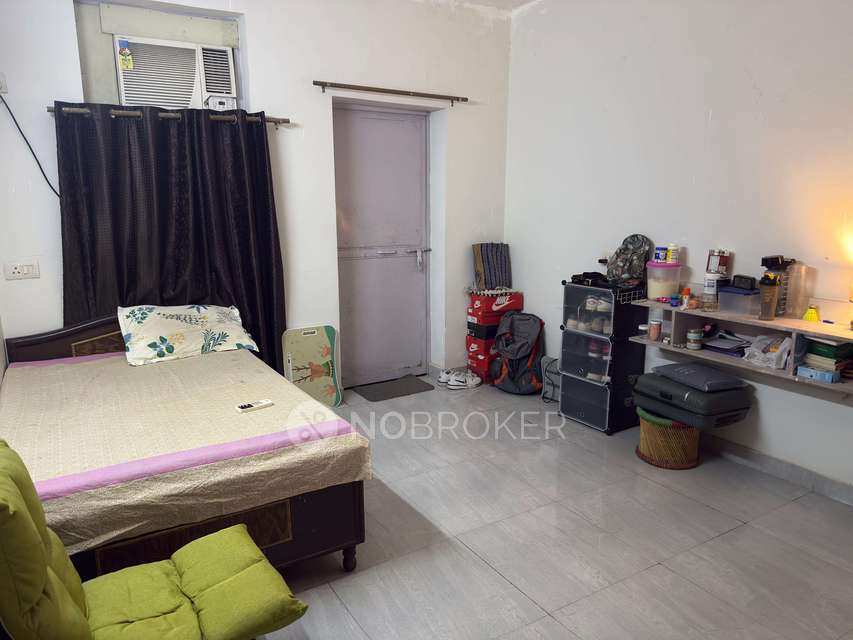 Single Room for Male In 4 BHK  In Sushant Lok Phase I
