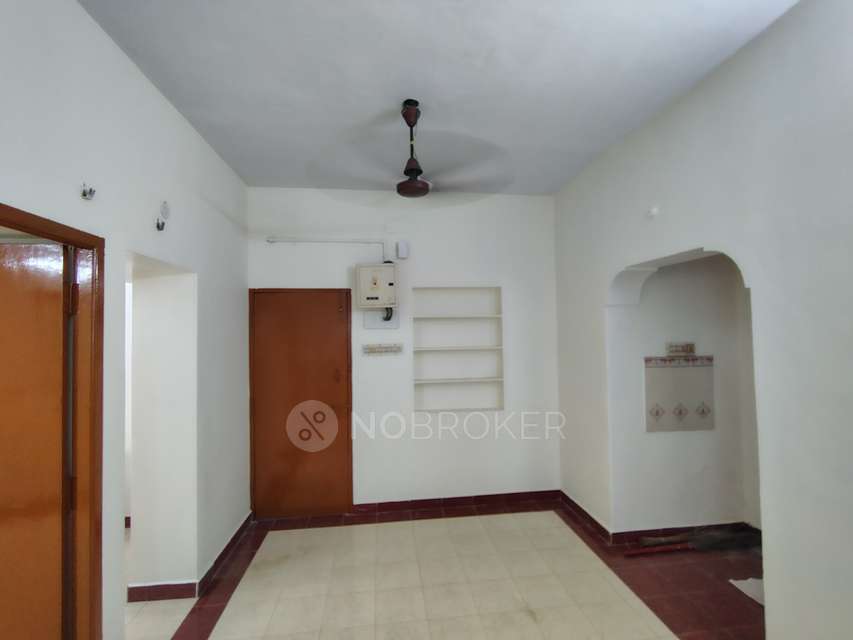 2 BHK Flat In Parkavi Apartment, Subburaya Nagar For Sale  In Chromepet