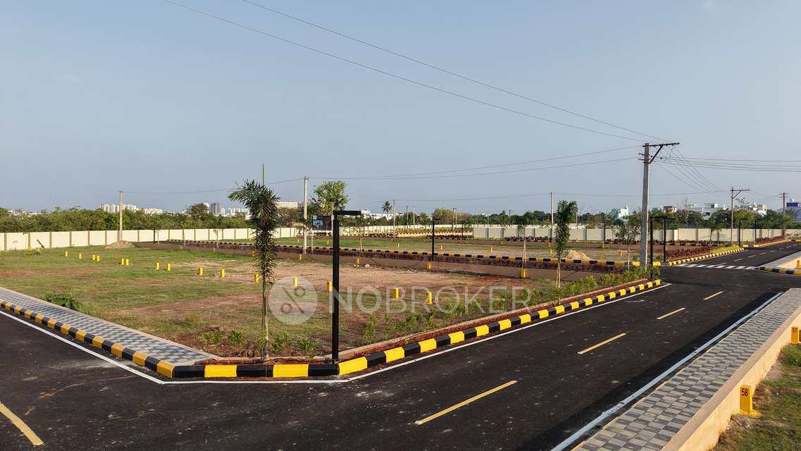 Plot For Sale  In Siruseri