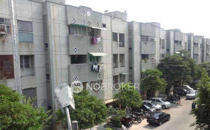Single Room for Female In 2 BHK  In Regent In Indirapuram