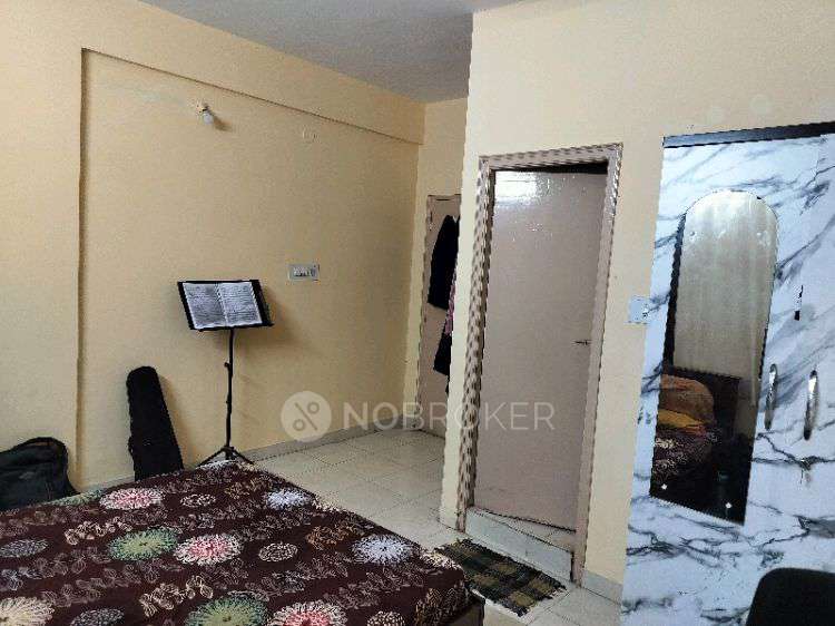 Single Room for Male In 4 BHK  In Roma Pearl In Chinnapanna Halli