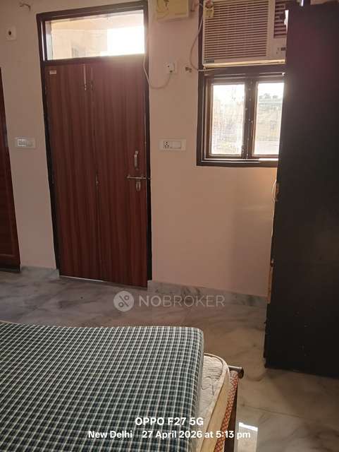 1 BHK Flat for Rent  In Janakpuri