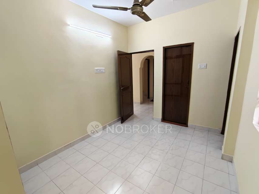 2 BHK Flat In Kannaiah Illam  for Rent  In Lit Tax  T Nagar