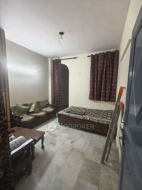1 BHK House for Rent  In Chirag Dilli