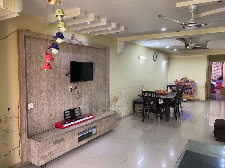 2 BHK Flat In Krishvi Gavakshi for Rent  In  Kadubeesanahalli