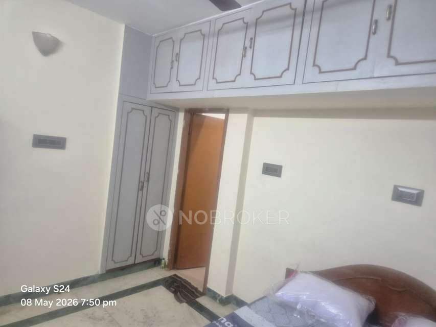 2 BHK Flat In Dr,vasu Dev Garden, Sandhiya Apts for Rent  In Thiruvanmiyur
