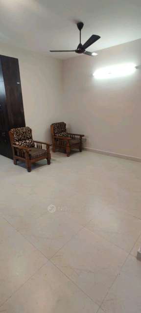 Single Room for Male In 2 BHK  In Perumal Nagar, Old Pallavaram