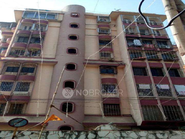 1 BHK Flat In Garden Queen for Rent  In Santacruz West