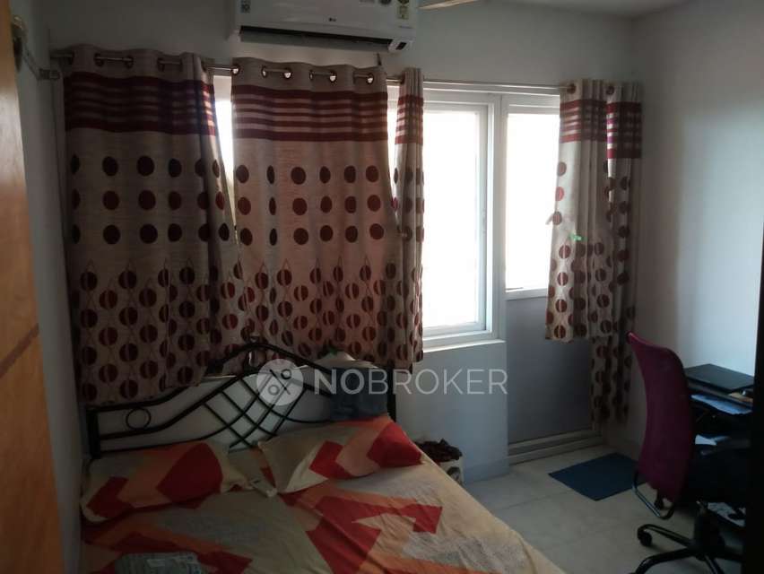 2 BHK Flat In Mantri Synergy for Rent  In Padur