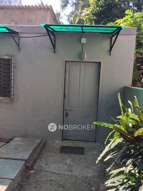 1 RK House for Rent  In Bandra West