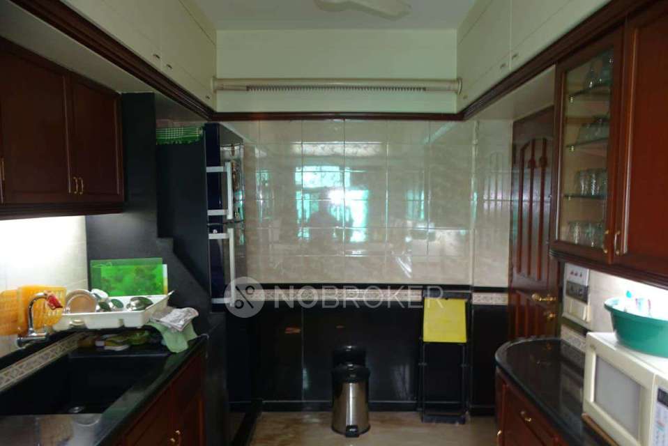 2 BHK Flat In Rna Park For Sale  In Chembur