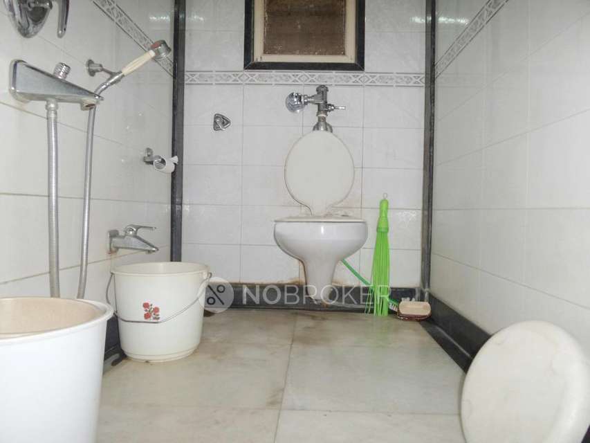 2 BHK Flat In Rna Park For Sale  In Chembur