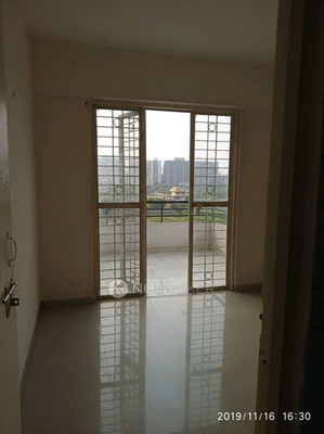 1 BHK Flat In Silver Oaks for Rent  In Moshi