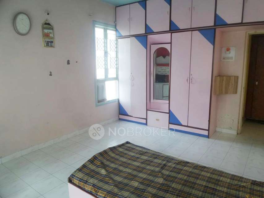 2 BHK Flat In Radiant Paradise for Rent  In Wanowrie
