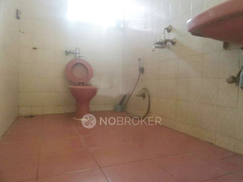2 BHK Flat In Radiant Paradise for Rent  In Wanowrie