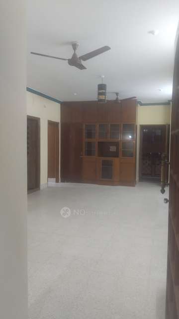 2 BHK Flat In Reddy's Building for Rent  In Bilekahalli