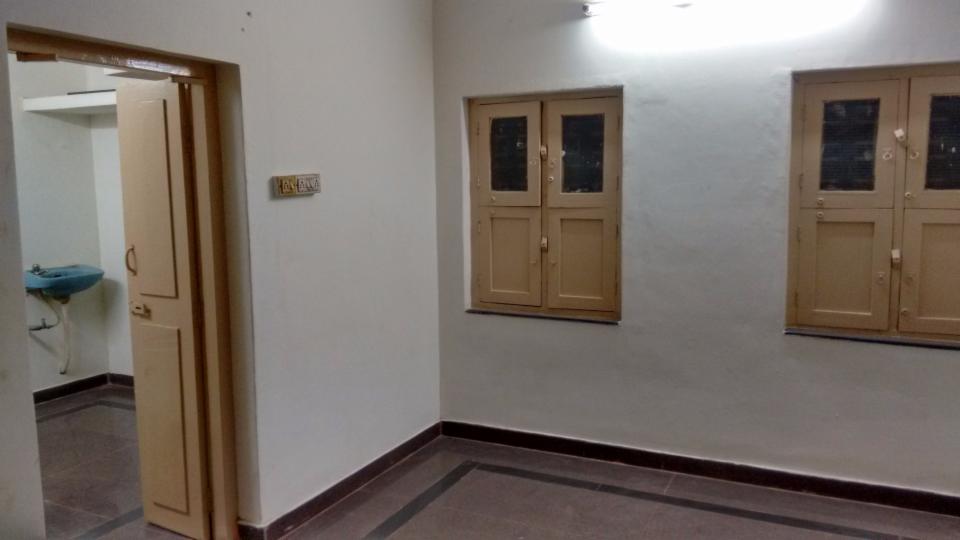 Independent House Ulsoor Rent WITHOUT BROKERAGE Semifurnished 2 BHK Rental Flat in
